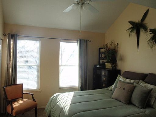 2nd image of 1434 W Beacon Hill Cir
