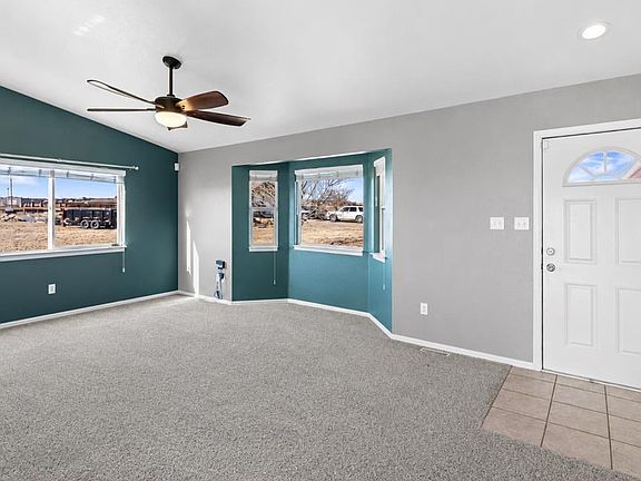 5th image of 1501 N Gentry Ln