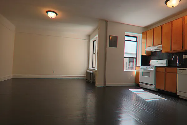 Rented by PMG Real Estate  | media 10