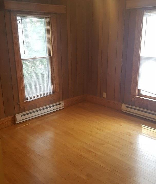 1st image of 411 4th Ave S APT 2