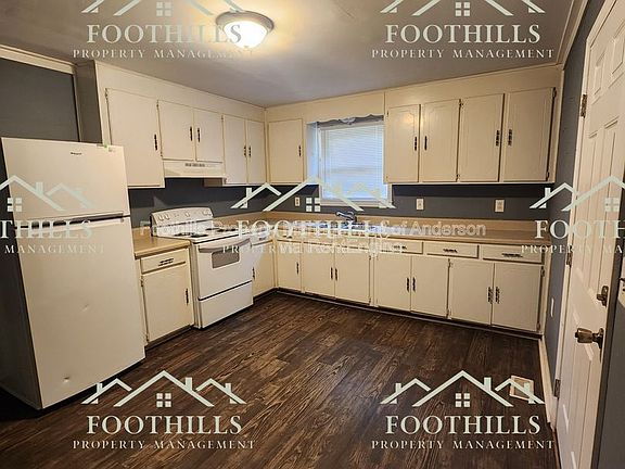 3rd image of 213 Fretwell Dr