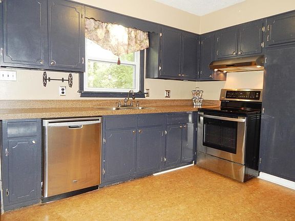 5th image of 616 W Meadecrest Dr