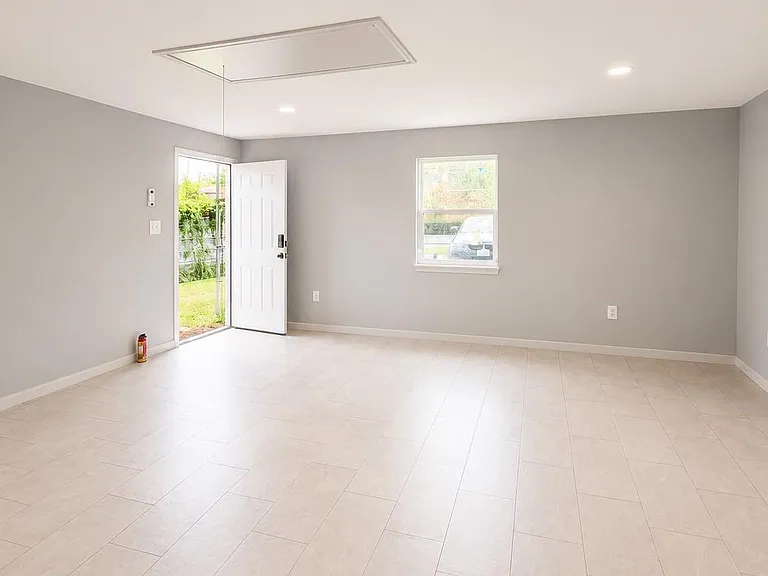 635 Nancy Rose St #1 — Photo 3