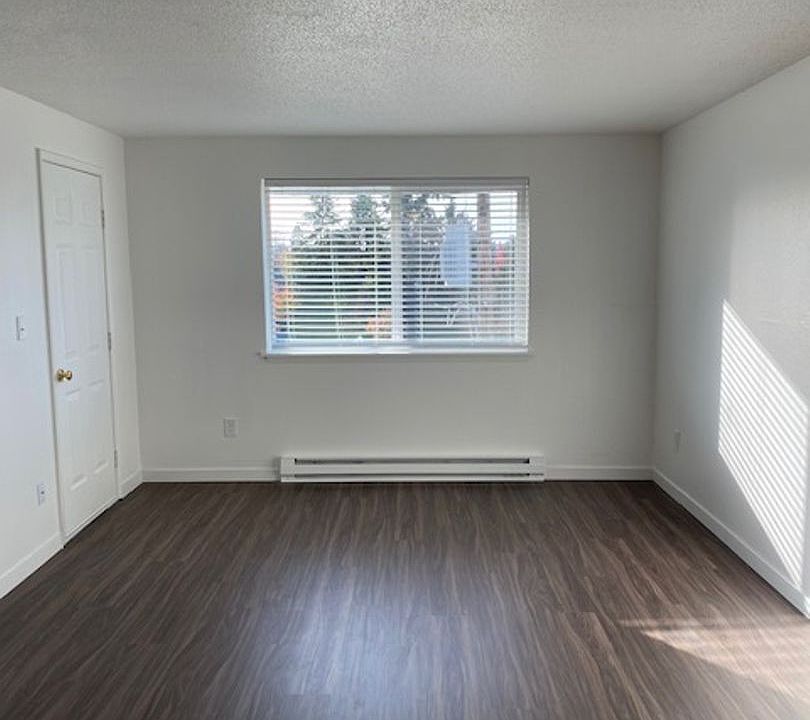 1st image of 210 Bethel St NE #17