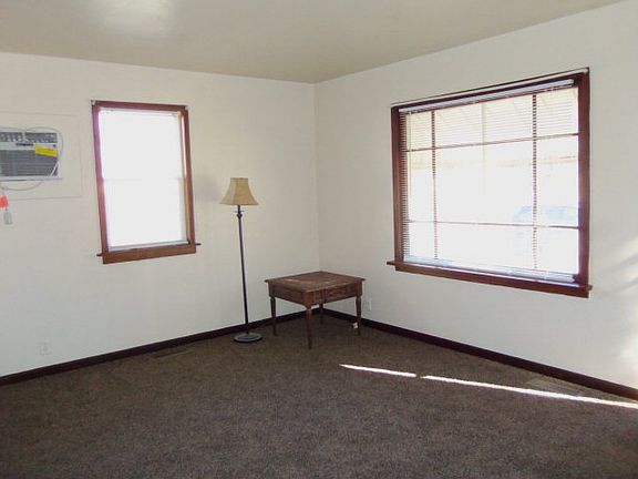 4th image of 1326 Grant St