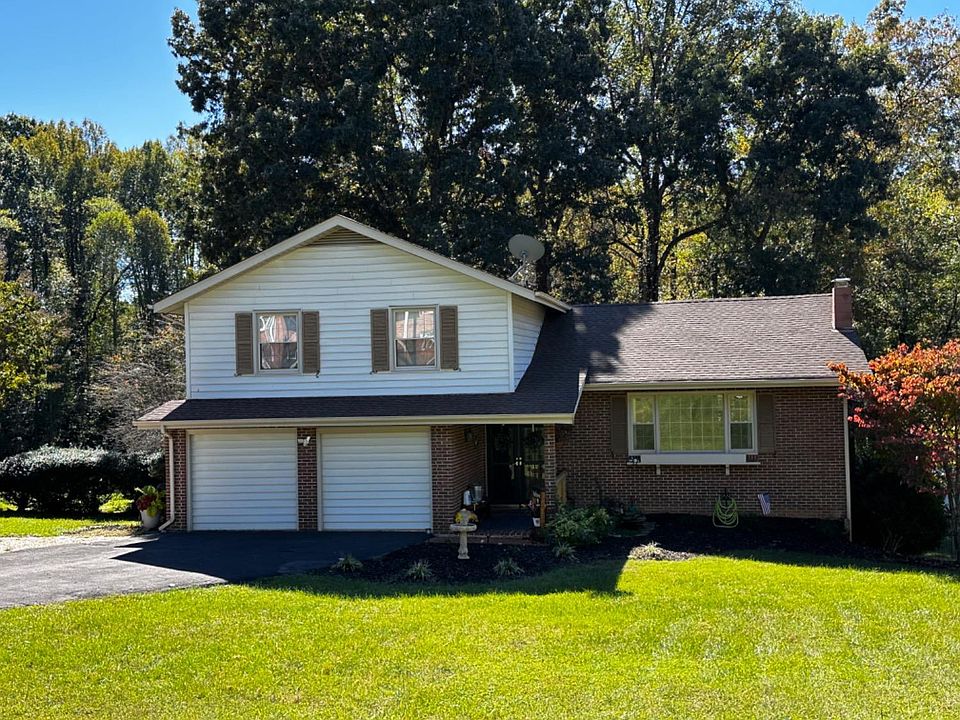 1st image of 121 Temple Cir