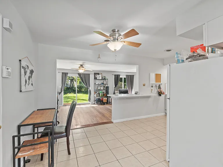 10 N Meadow Dr — Photo 6