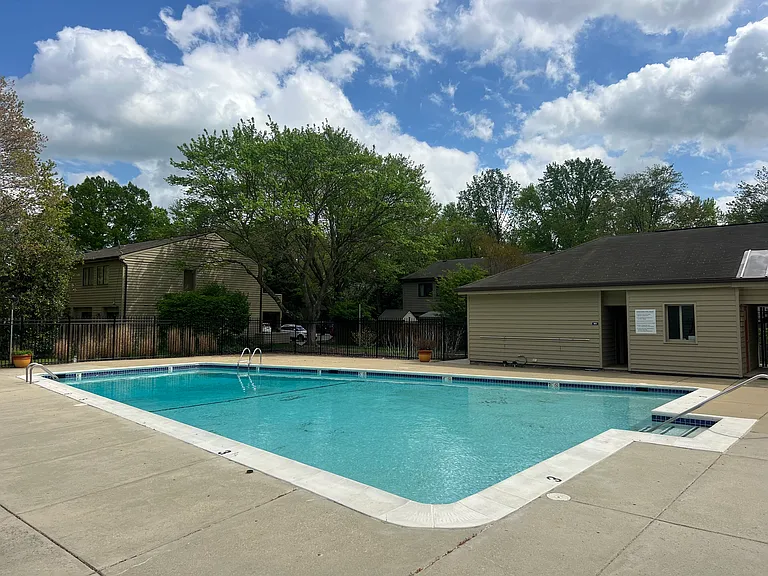 1094 Cedar Ridge Ct — Photo 17