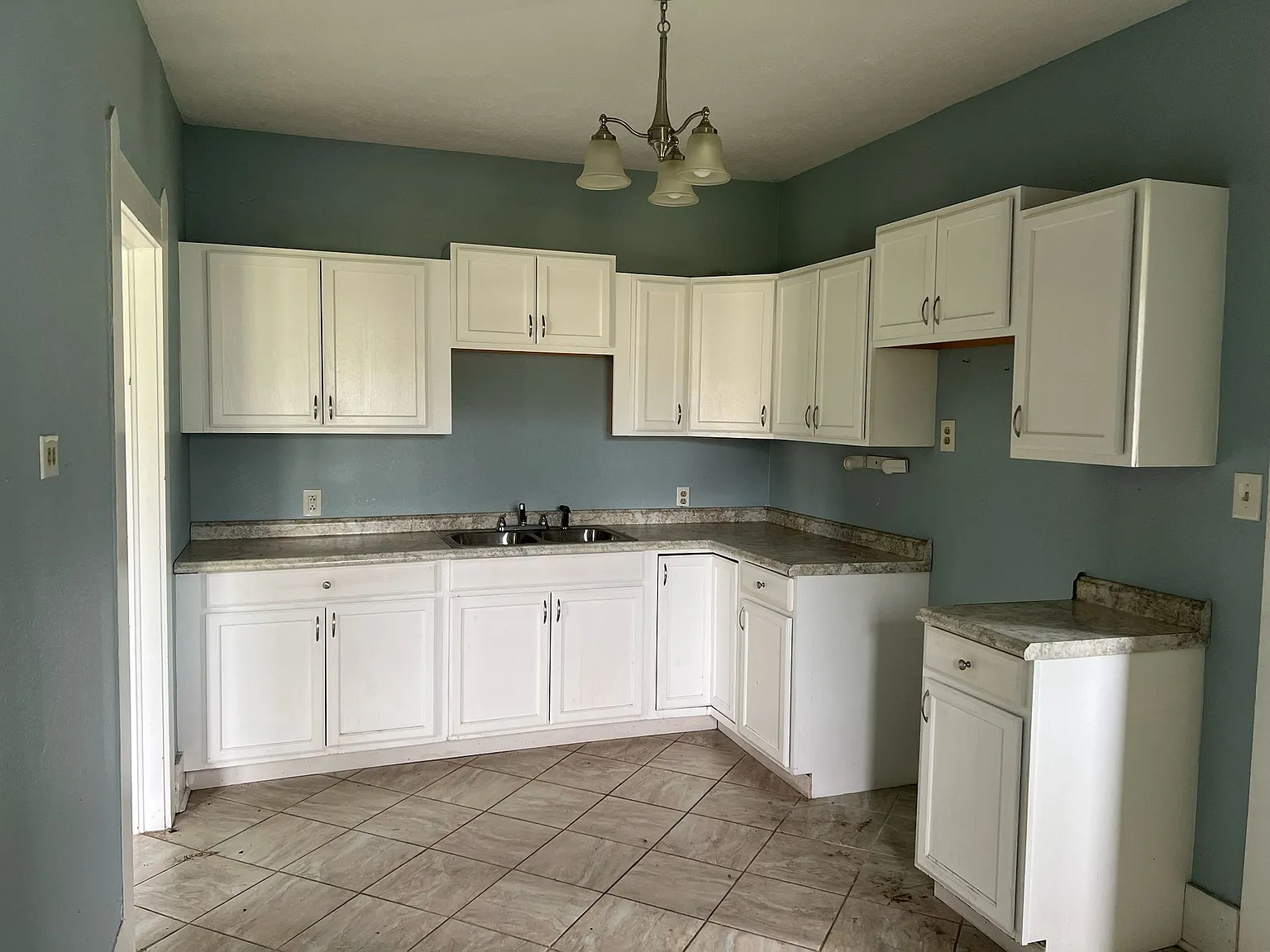 1 bed, 800 sqft, $900 — Photo 2