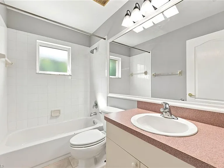 25925 Pebblecreek Dr — Photo 22