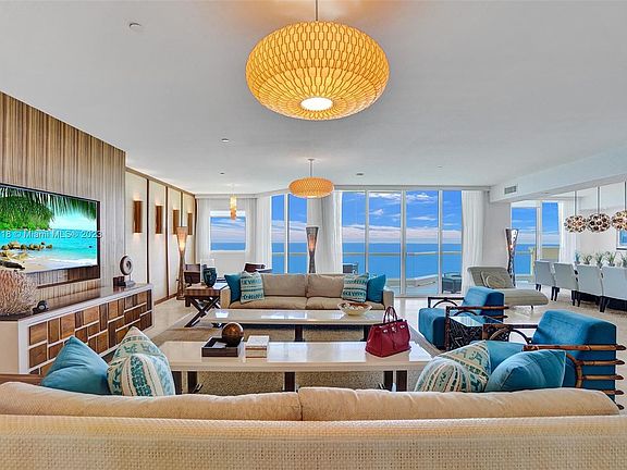 4th image of 17875 Collins Ave #4403