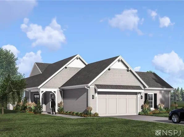 8269 Aurora St, Lenexa, KS 66220