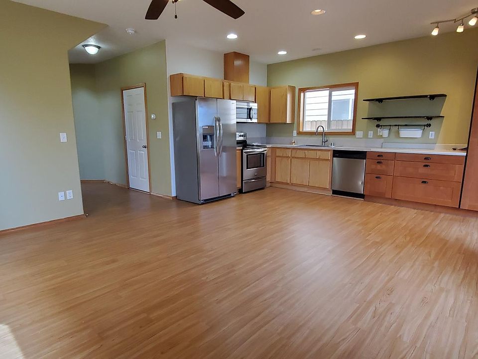 1st image of 5701 NE 75th Ave