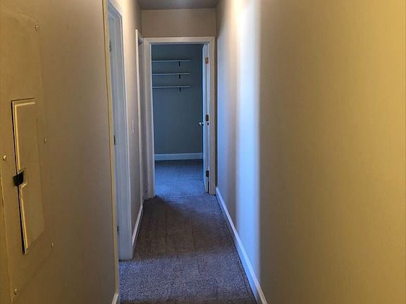 5th image of 811-4 N Van Buren St