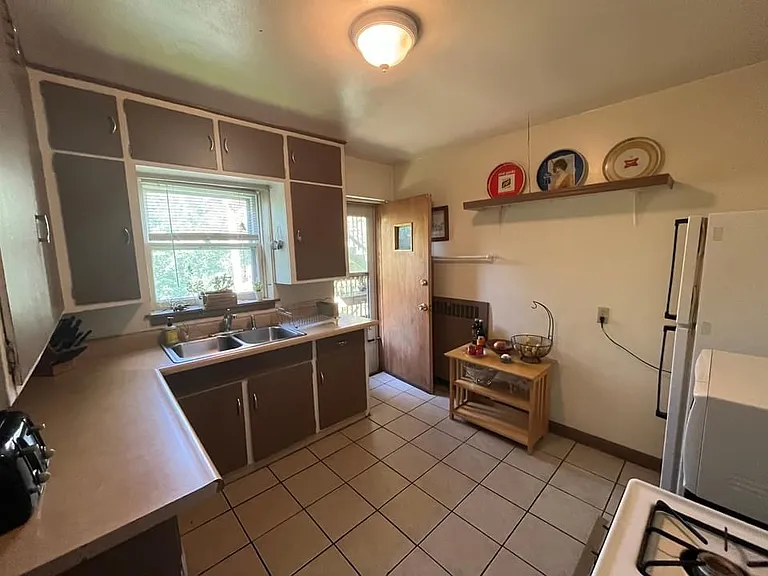 2027 N Cambridge Ave #4 — Photo 6