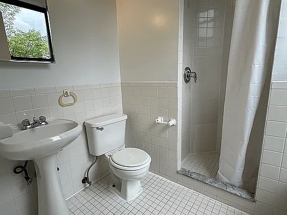 5th image of 64 Macdougal St APT 10A