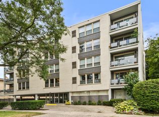 1535 Park Ave APT 202, River Forest, IL 60305