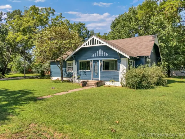 1925 W Broadway St, Collinsville, OK 74021