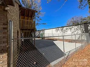 1804 Lucas Ln — Photo 15