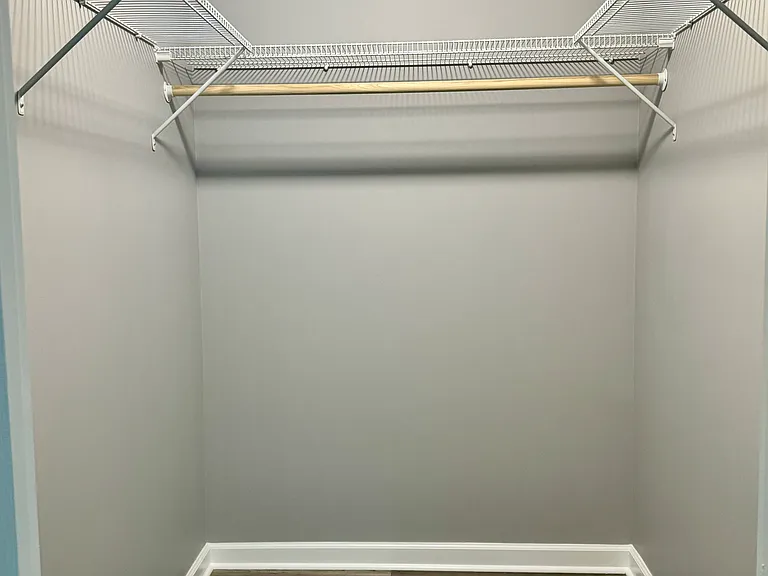 Master Bedroom Walkin closet