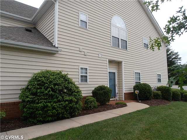 1st image of 609 Muirfield Ct #A