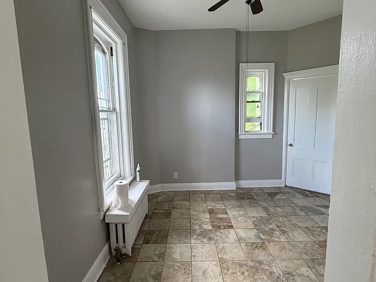 805 3rd Pl — Photo 3