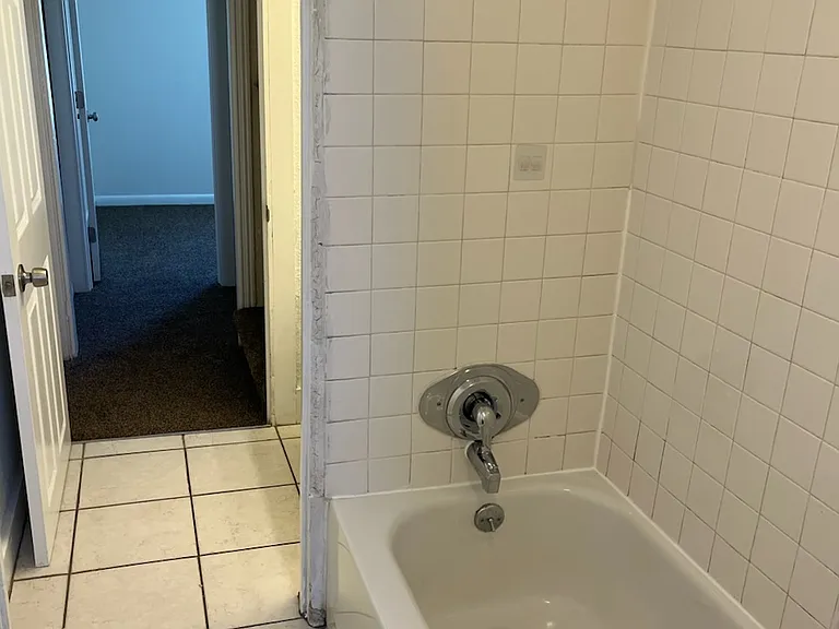 204 Pearl St — Photo 15