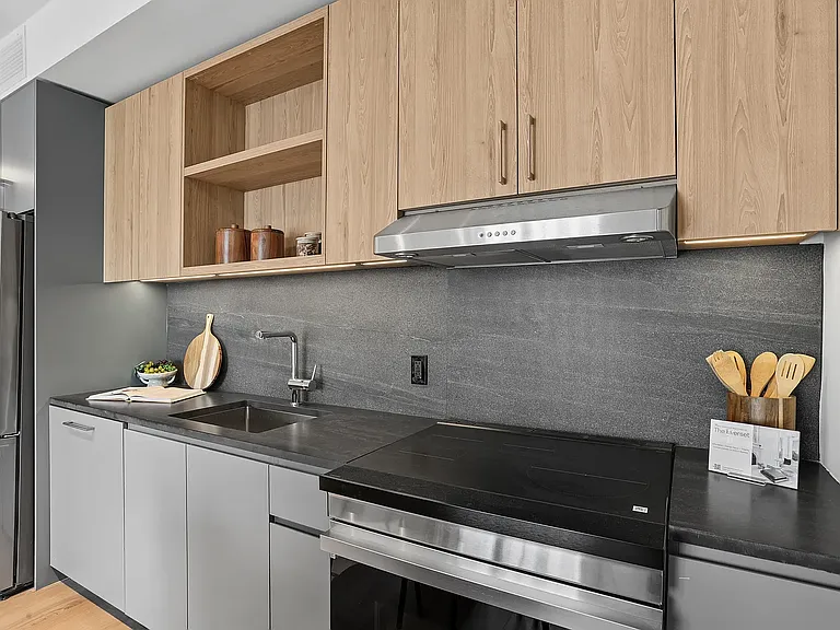 55 Willoughby St #2E — Photo 2