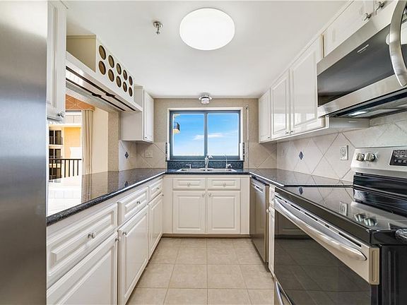 4th image of 503 N Causeway APT 602