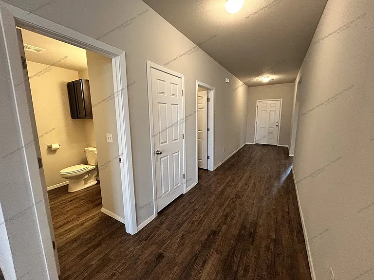 8015 Dogwood Dr — Photo 3
