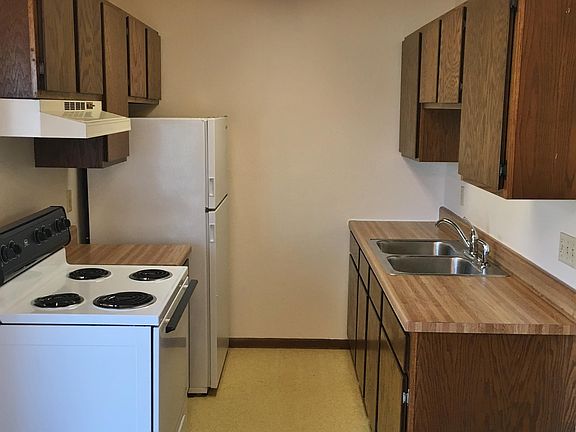 2nd image of 1306 Cherry Pl #A