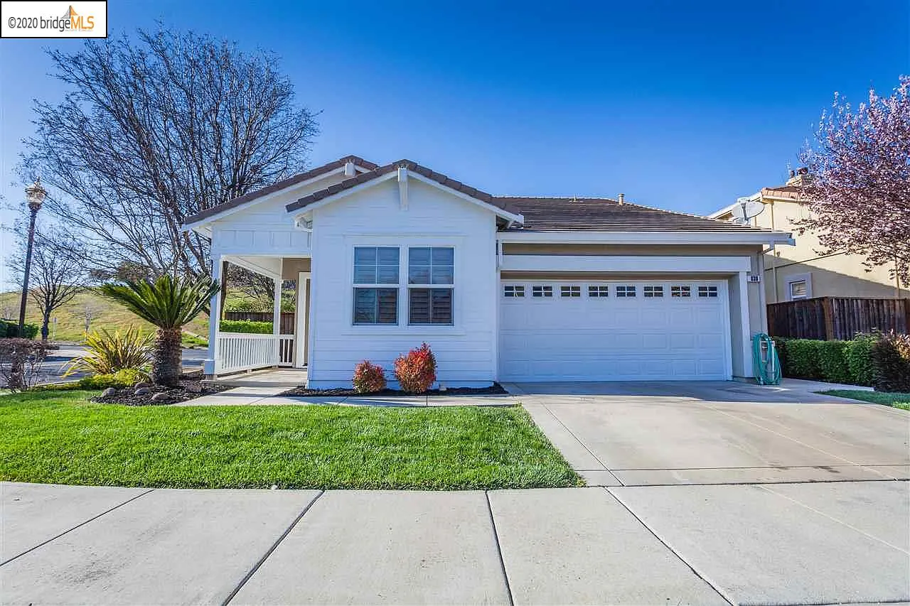 838 Altessa Dr photo 1
