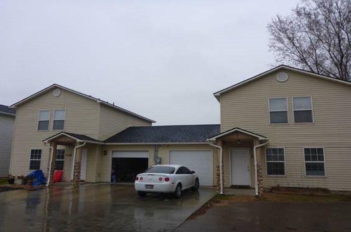 2nd image of 1324 N Favre Pl