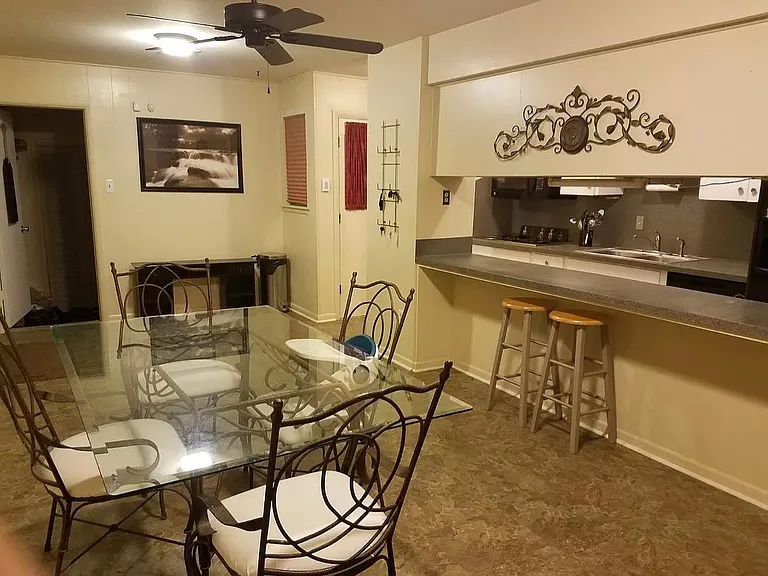 4012 Hillside Dr — Photo 2