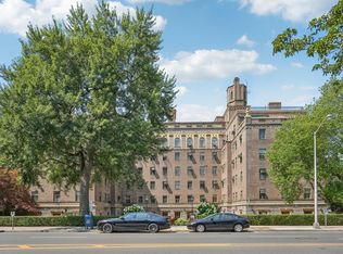 160 Middle Neck Road #2 C, Great Neck, NY 11021