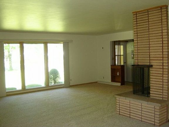 2nd image of 117 Park Blvd