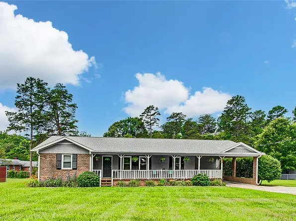 5325 Old Greensboro Rd, Randleman, NC 27317