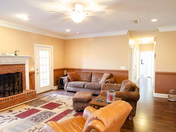 4th image of 431 Little Woods Dr