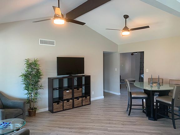 Family Room & Dinette