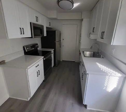 2nd image of 4949 Tyrone Ave #7B