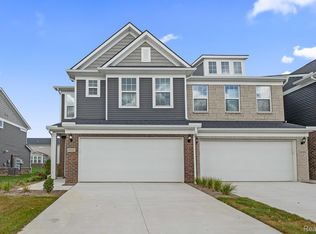 4082 Nottingham Cir, Clarkston, MI 48346