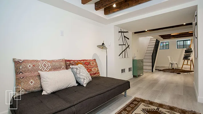 Sold by Garfield Realty  | media 12