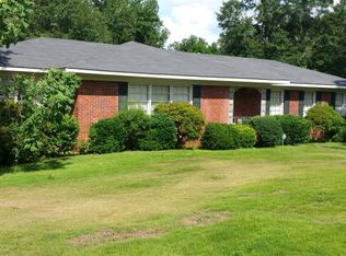 899 N 10th St, Opelika, AL 36801