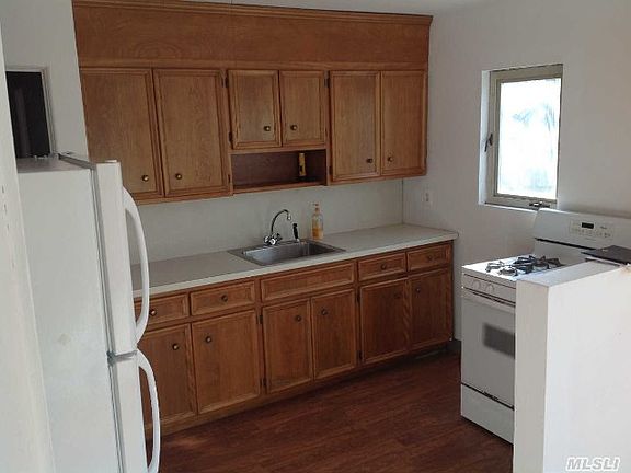 2nd image of 804 Home St