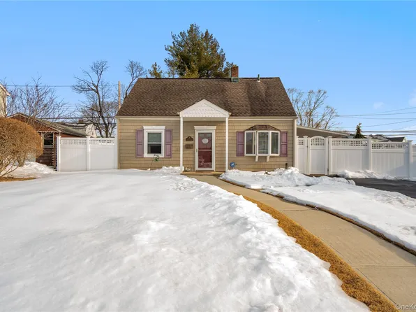108 Swan Lane, Levittown, NY 11756