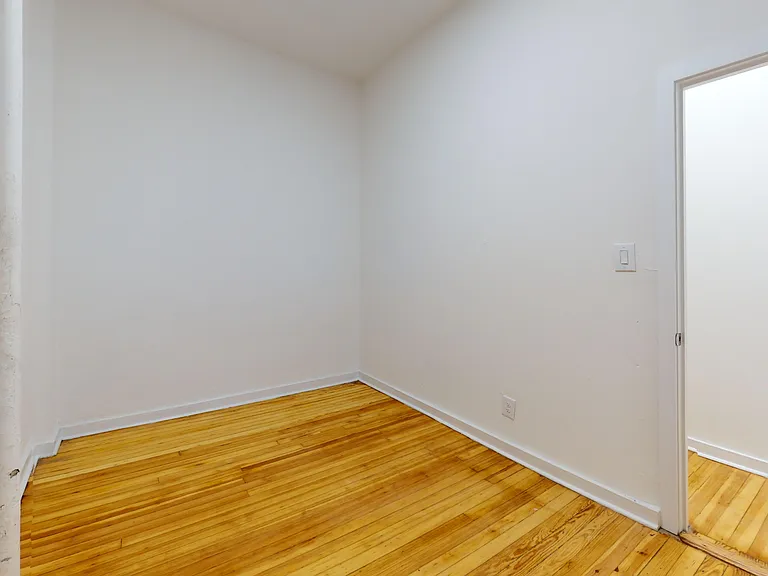 158 W 84th St #3D — Photo 8