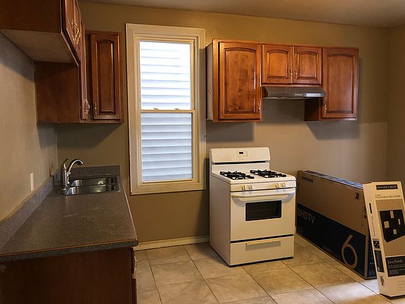 4th image of 3413 W Cortland St #1