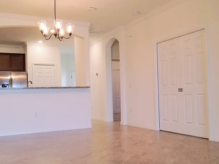 12604 Garibaldi Ln — Photo 15