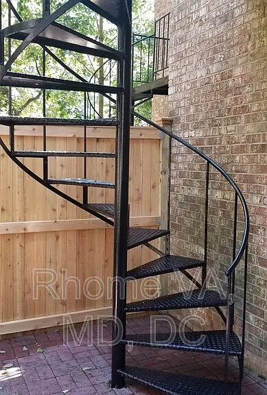 3749 Kanawha St NW — Photo 11