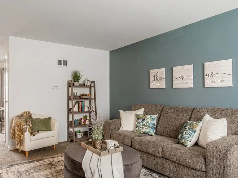 Yorktown Colony Apartments — Photo 20